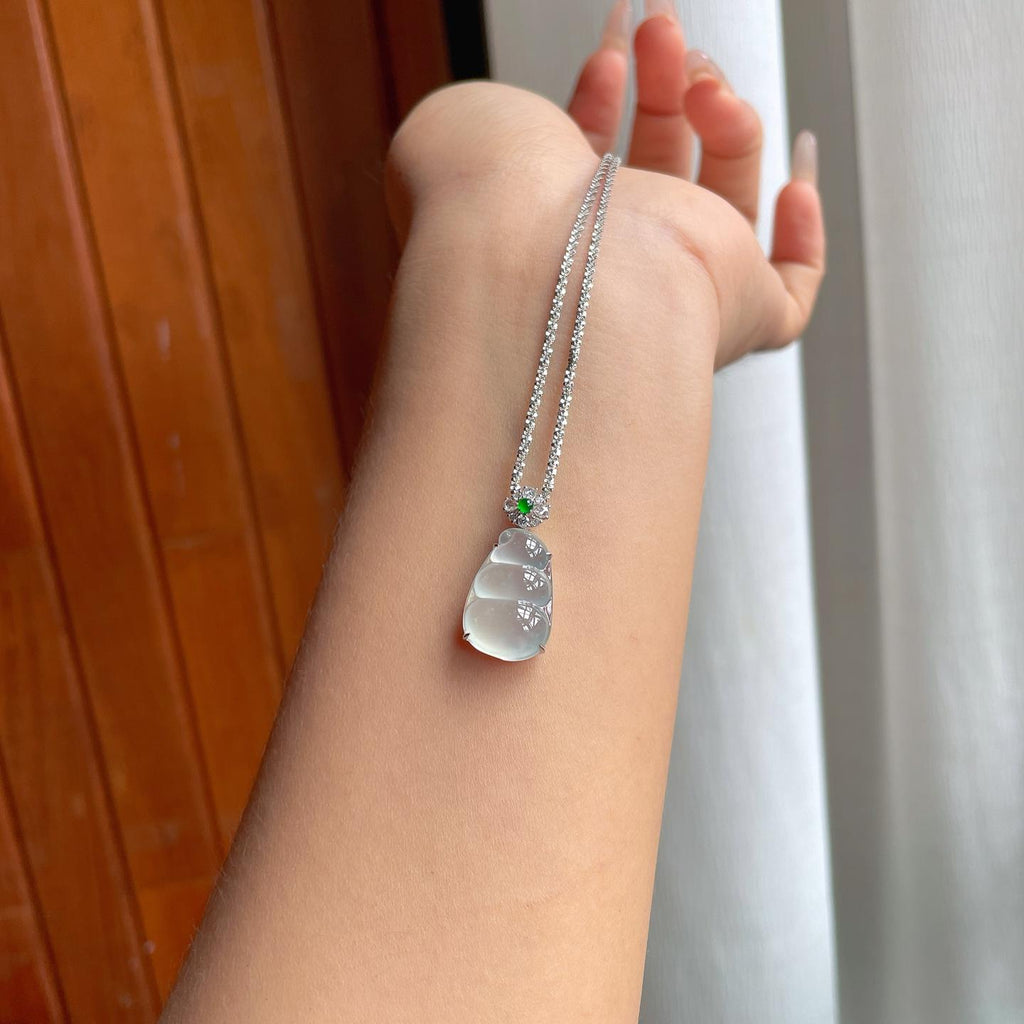 18k金钻镶冰玻种无色翡翠豆子（yc246207）