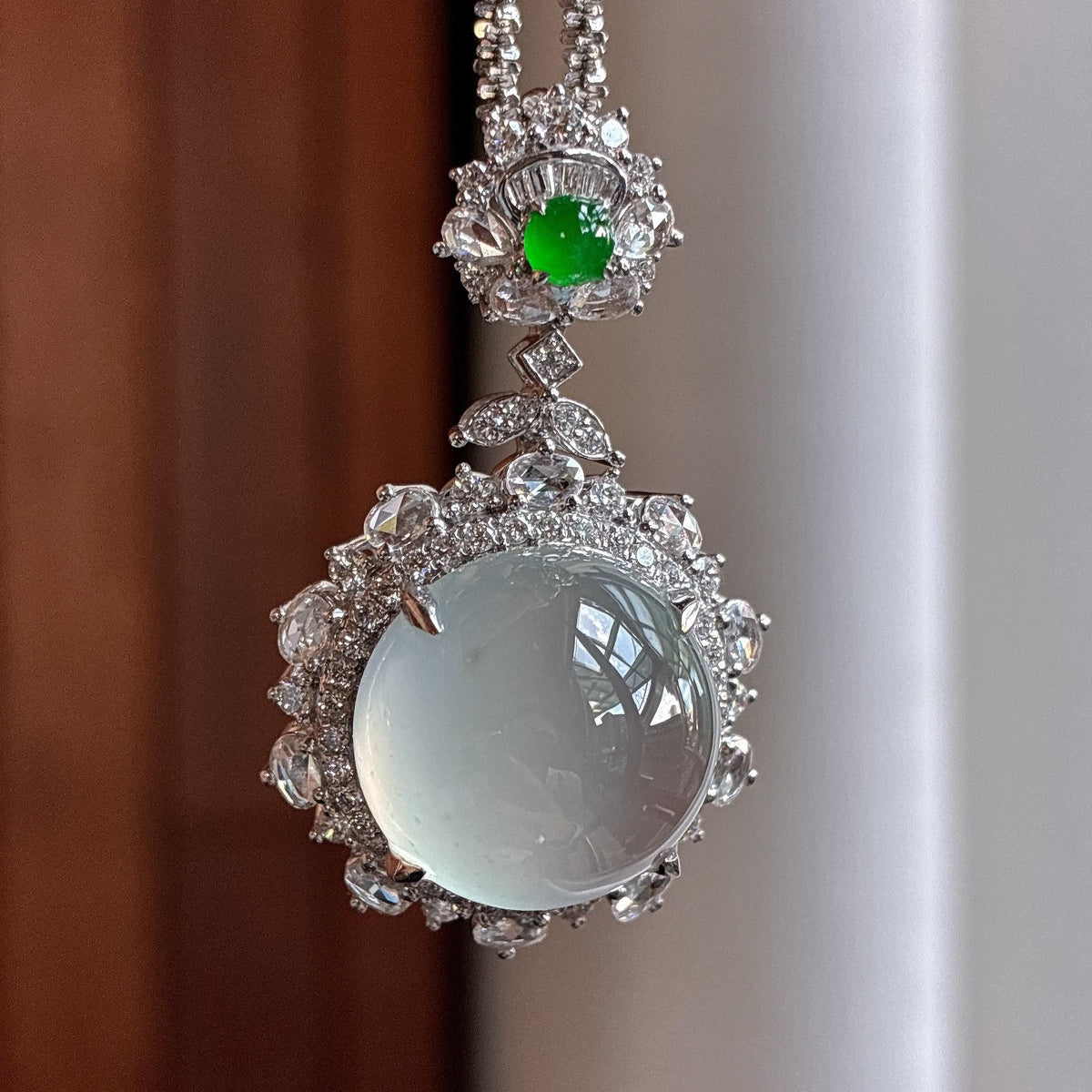 18K金镶冰种起光蛋面挂件（yc771113）
