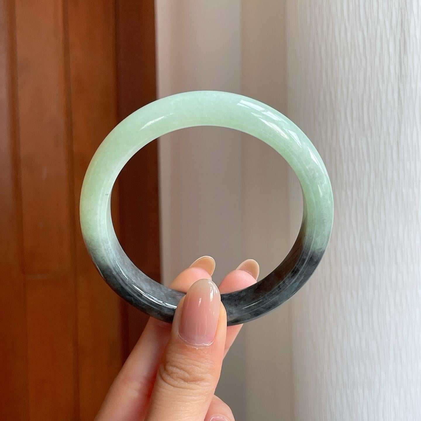 糯冰带色乌鸡翡翠平安镯（58mm)（yc373888）