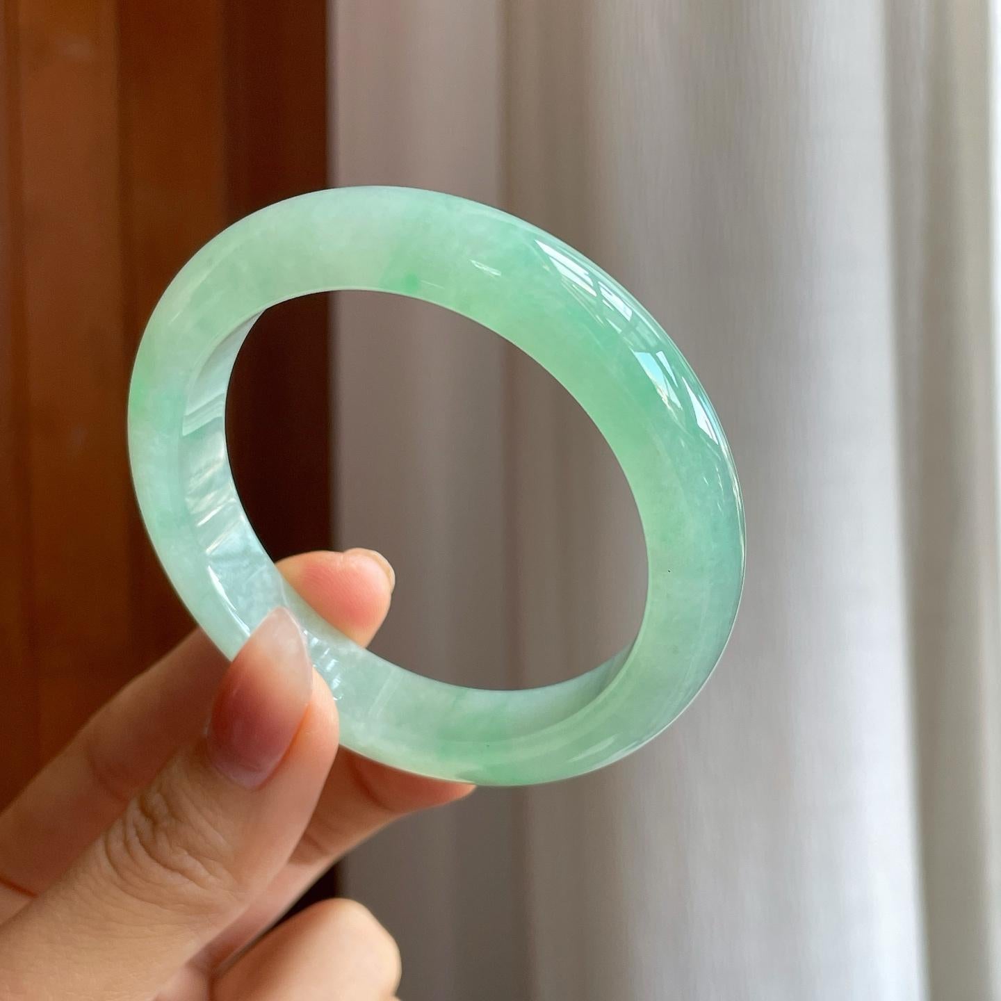 糯冰带色翡翠平安镯（55mm）（yc313029）