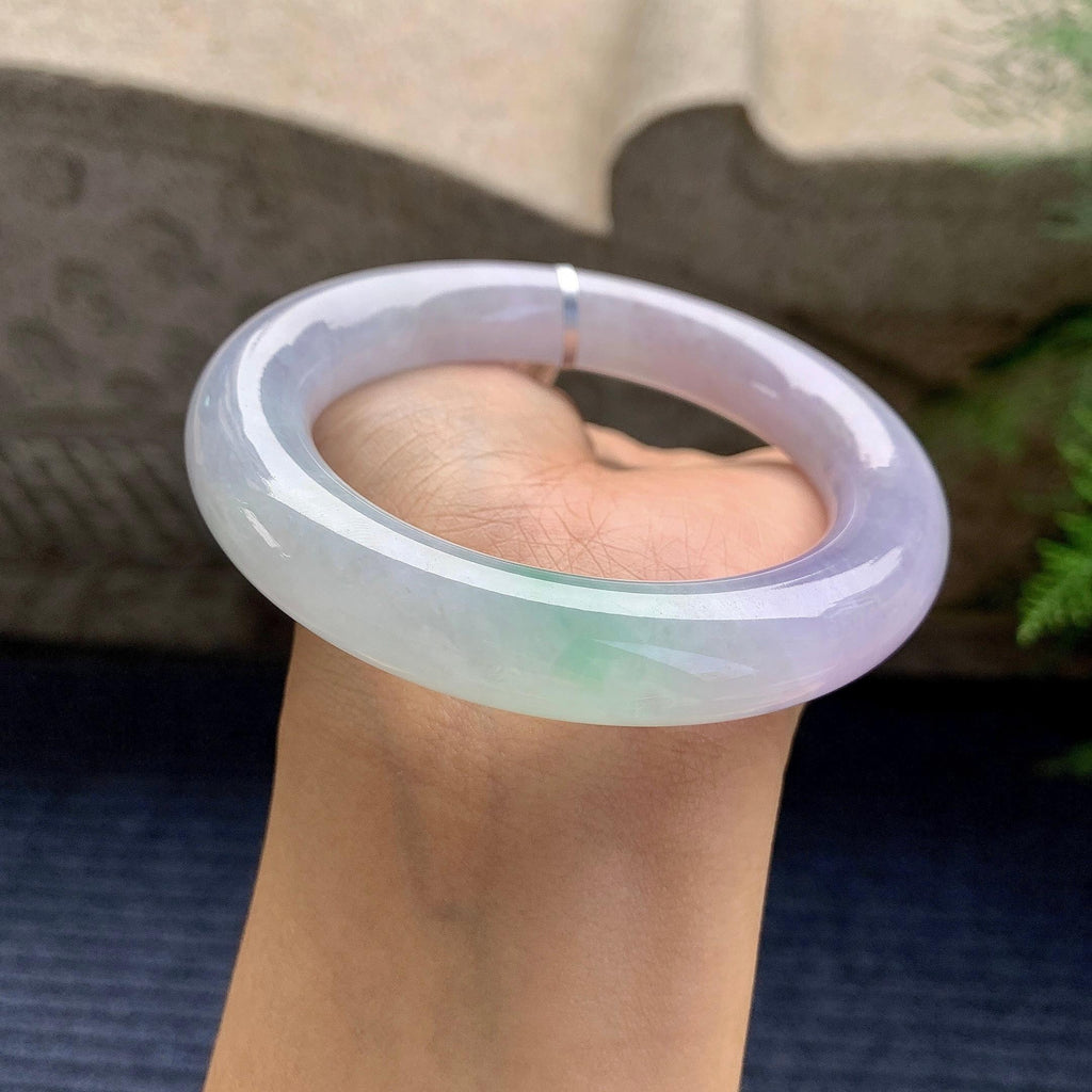 糯冰种春彩圆条手镯（57.3mm）（yc280851）