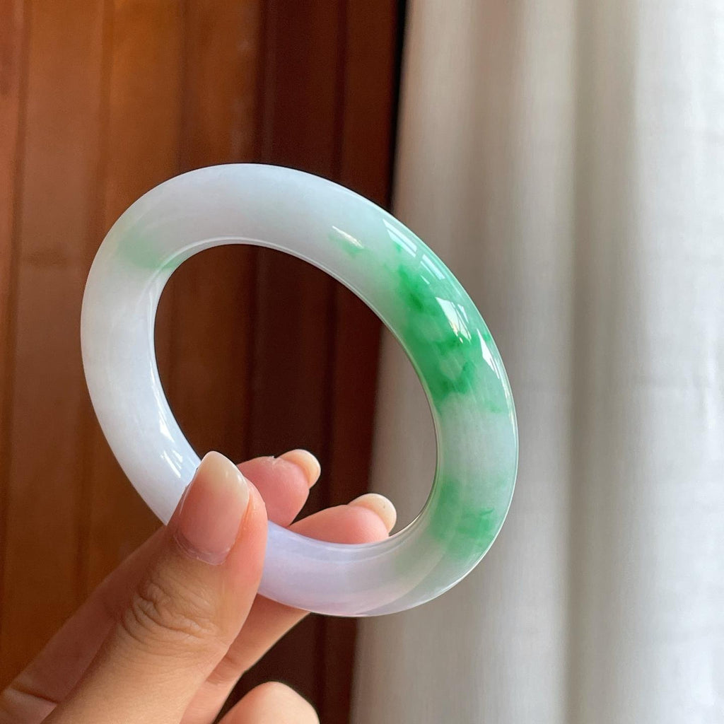 糯冰春底带色翡翠圆条手镯（57mm）（yc410817）