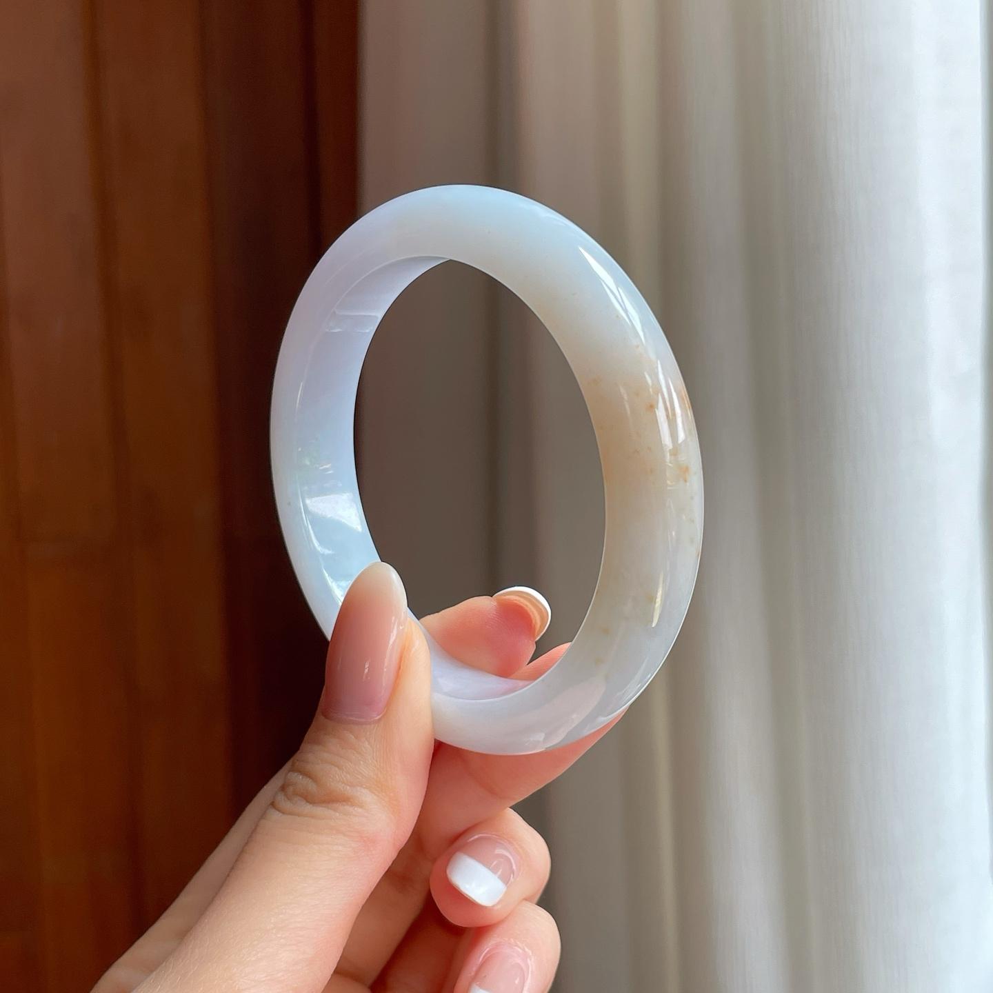糯冰洒金特色翡翠平安镯（53.6mm)（yc389530）