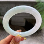 大圈口          细糯种淡晴底圆条手镯60圈              天然缅甸A货翡翠（yc383122）
