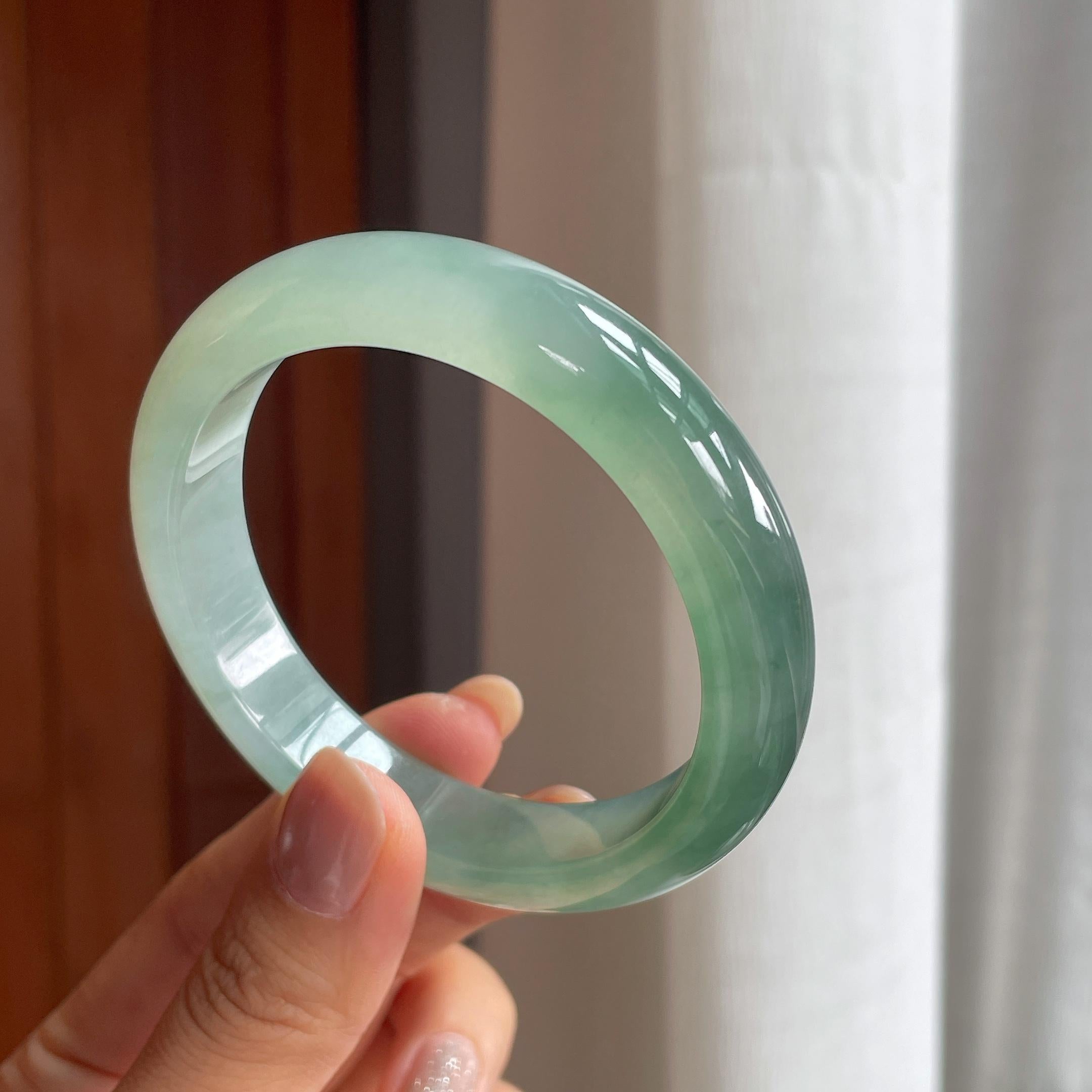 冰种湖水绿翡翠平安镯（57.2mm）（yc414540）