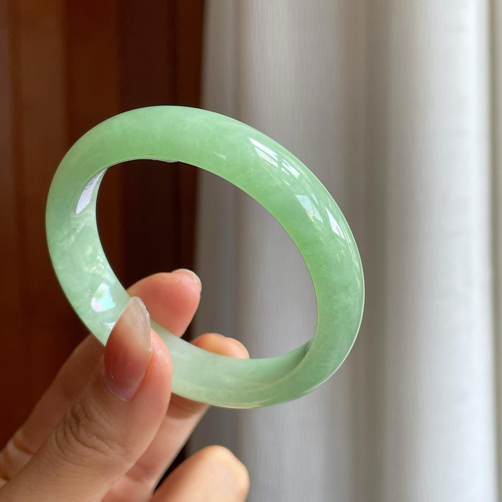 糯冰果绿翡翠平安镯（54mm）（yc329473）