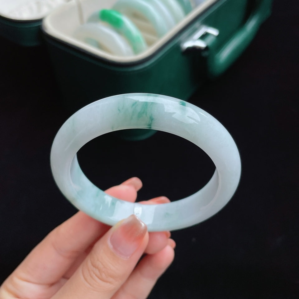 细糯冰飘花正圈翡翠手镯（56.5mm）（yc017162）