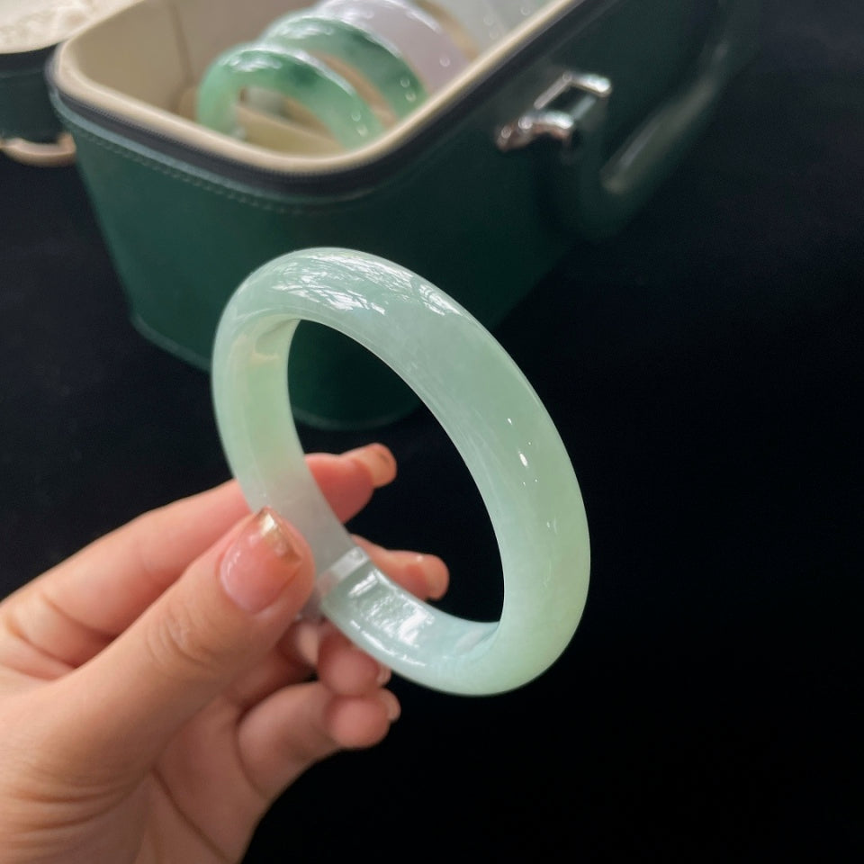 糯冰淡晴底正圈翡翠手镯（55mm）（yc019438）