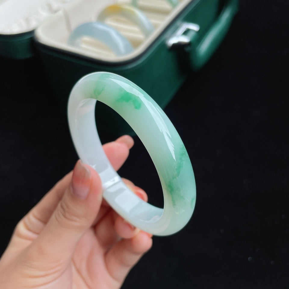 细糯冰飘花正圈翡翠手镯（55.8mm）（yc017034）