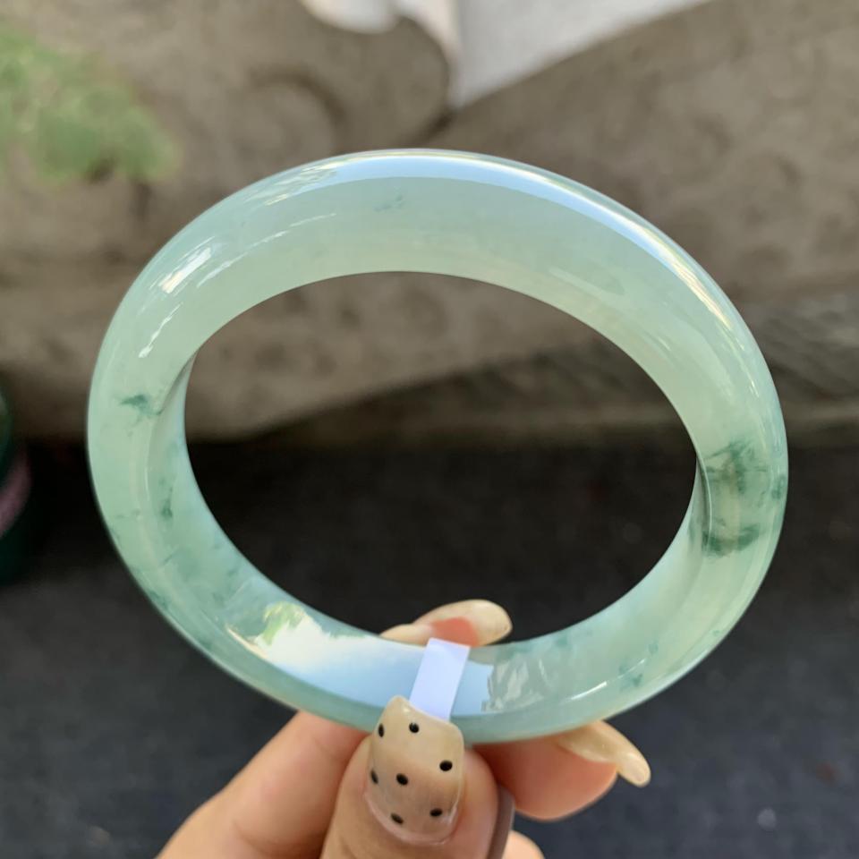 糯冰飘花翡翠平安镯（55.5mm）（yc028426）