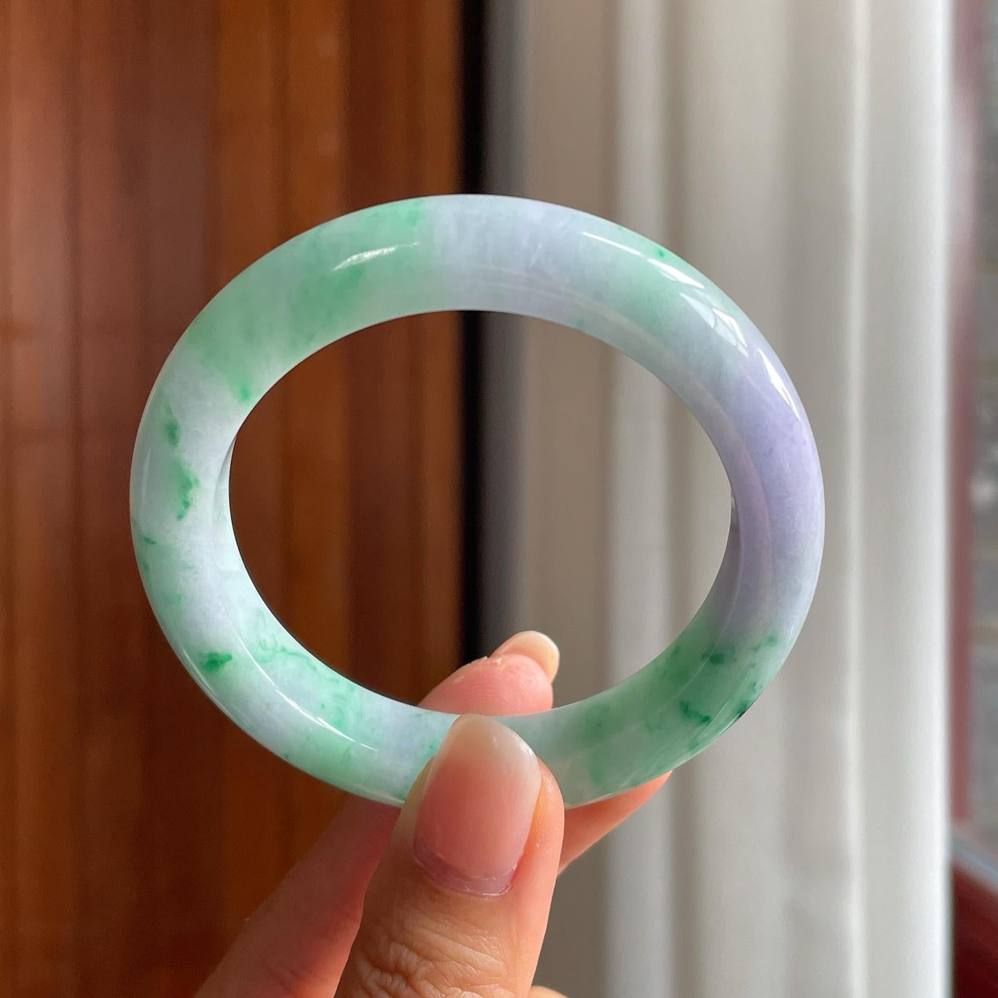 糯冰紫底带色翡翠平安镯（53mm）（yc400228）
