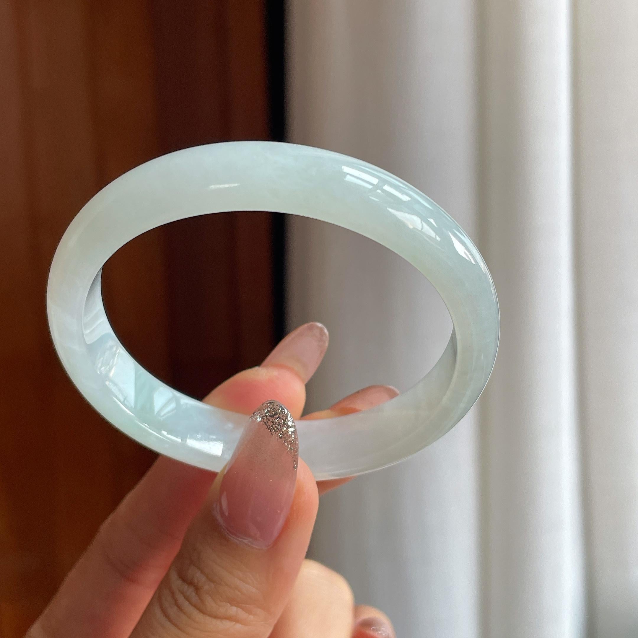 糯冰白月光贵妃翡翠手镯（53.6mm）（yc354240）