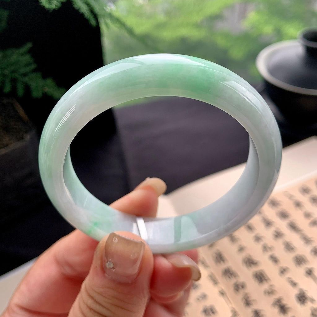 细糯种淡晴底飘绿正圈平安镯 54圈口 天然缅甸A货翡翠（yc473063）