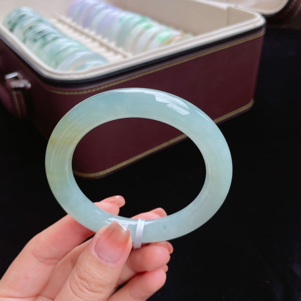 糯冰湖水蓝飘黄圆条翡翠手镯（55mm）（yc017383）