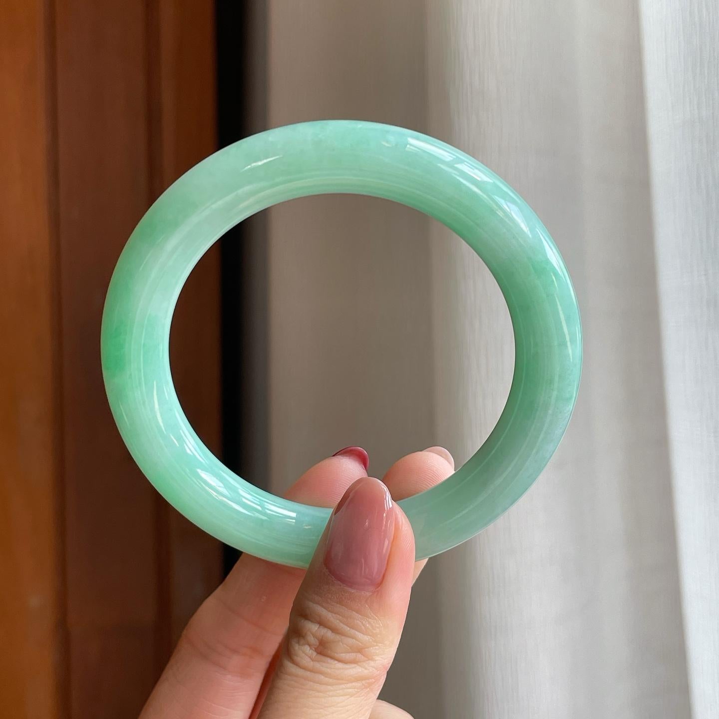 糯冰果绿翡翠圆条手镯（57mm）（yc296425）