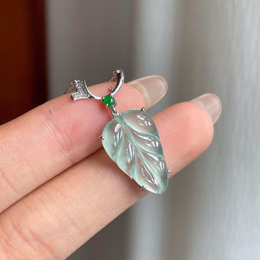 18k金镶冰种晴底翡翠叶子（yc247165）