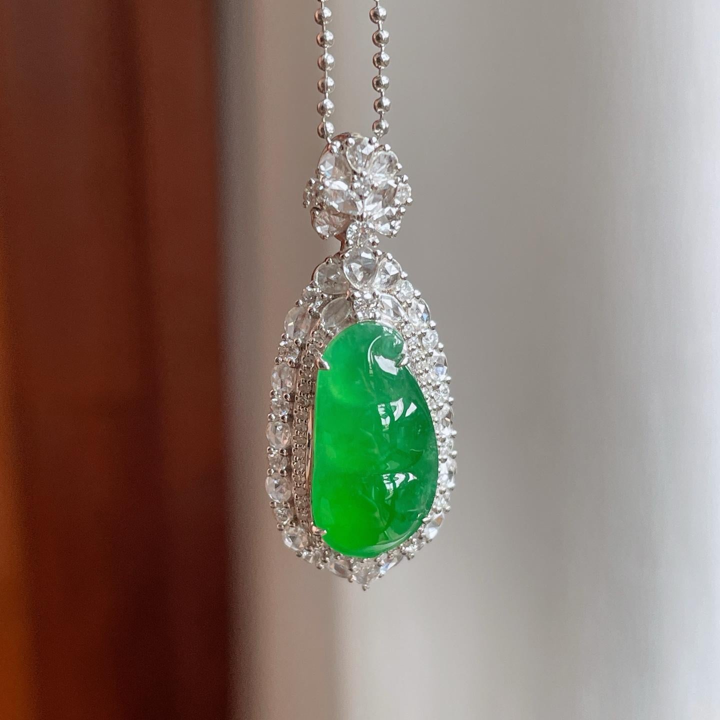 18k金镶冰种满绿翡翠豆子（yc257815）