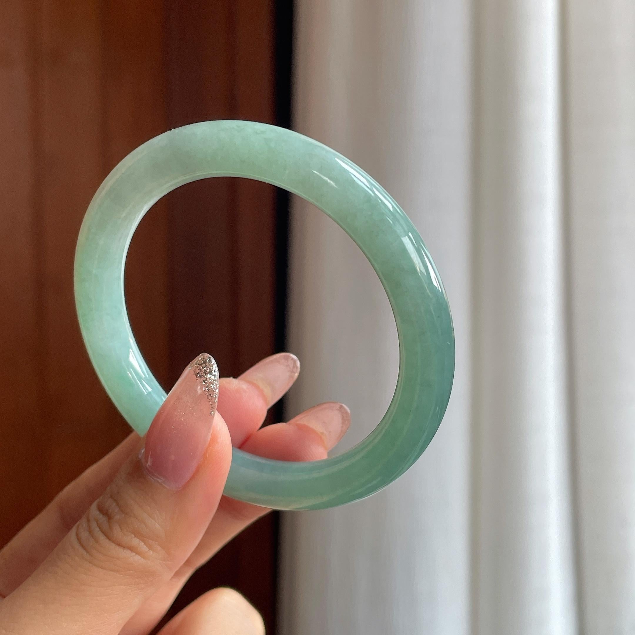 糯冰湖水绿翡翠圆条手镯（53.8mm）（yc354241）