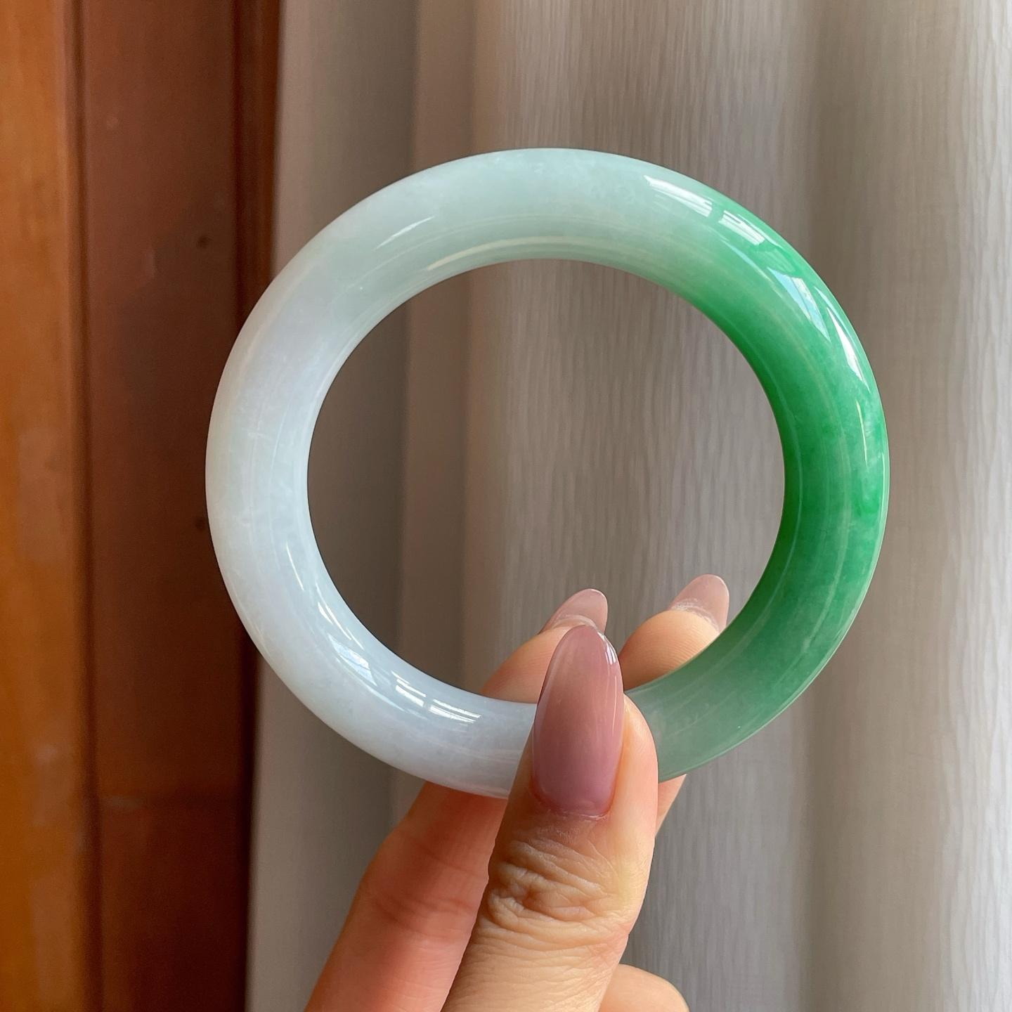 糯冰带色翡翠圆条手镯（56.5mm）（yc284544）