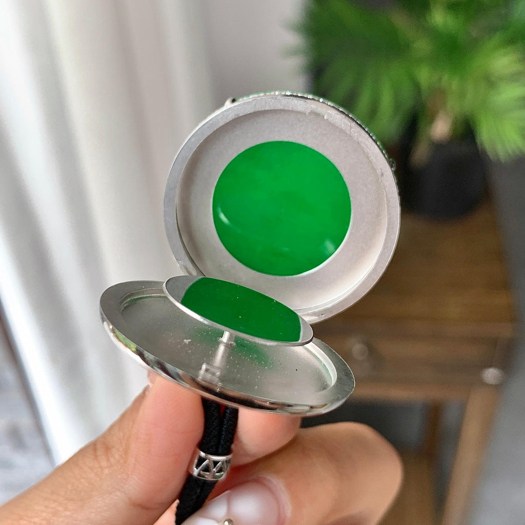 18K金钻镶冰种满绿无事牌吊坠（yc248218）