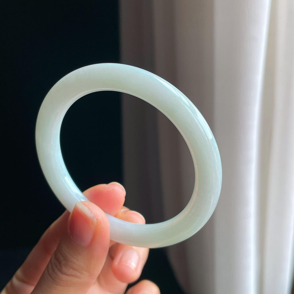 糯冰白月光翡翠圆条手镯（54mm)（yc374815）