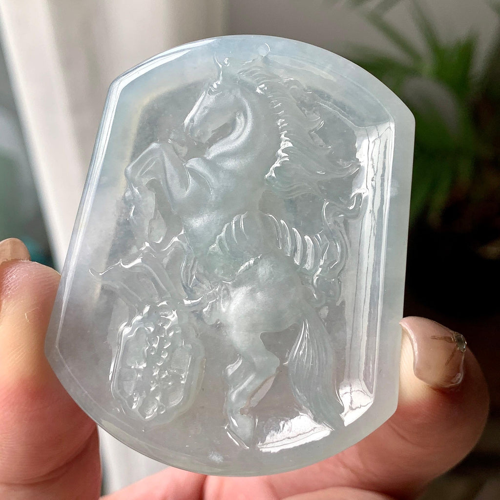 糯冰种带底色马牌挂件  天然缅甸A货翡翠（yc427815）