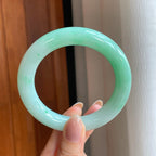 糯冰果绿翡翠圆条手镯（57mm)（yc373953）