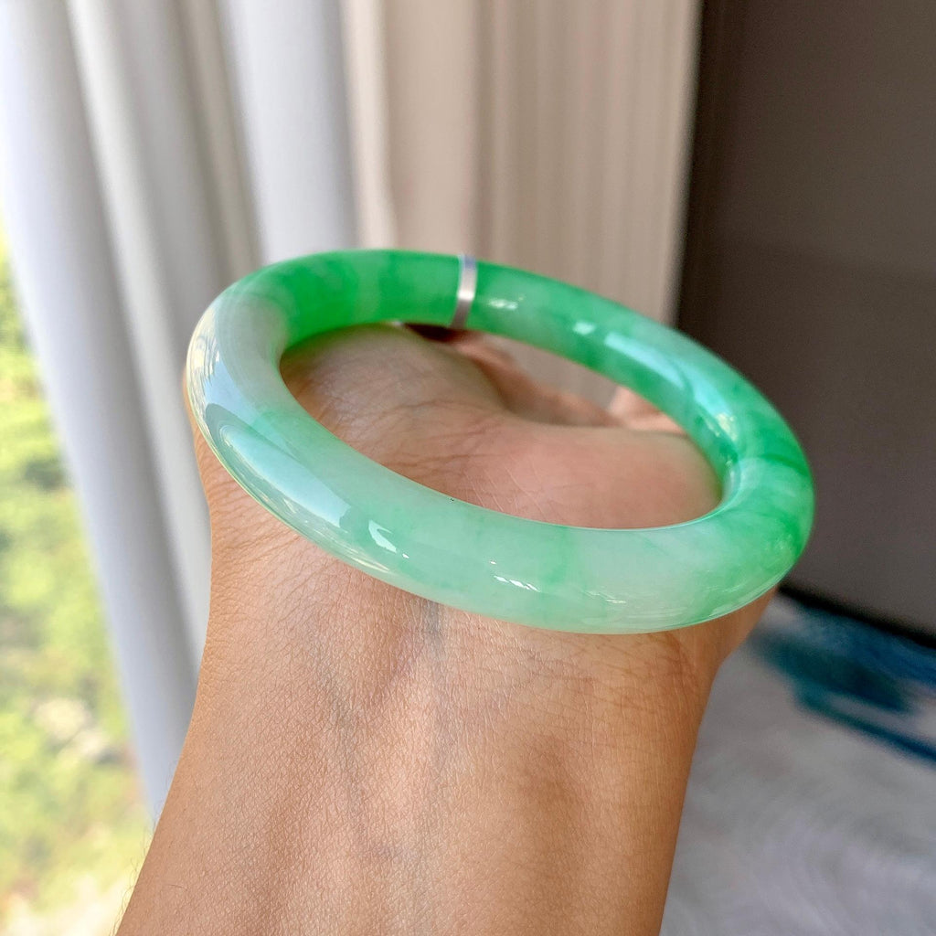 糯冰种翠绿圆条手镯（53mm）（yc290115）