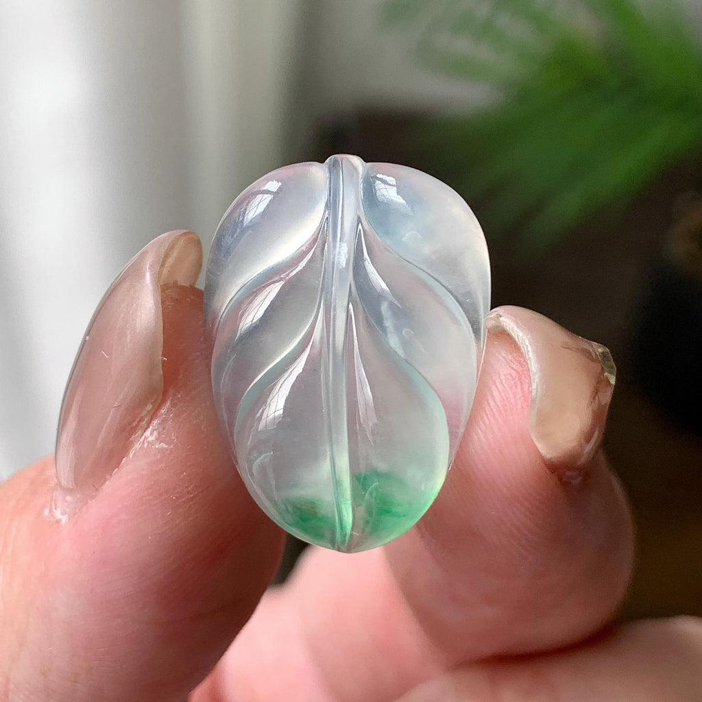 糯冰种飘绿花叶子吊坠  天然缅甸A货翡翠（yc431617）