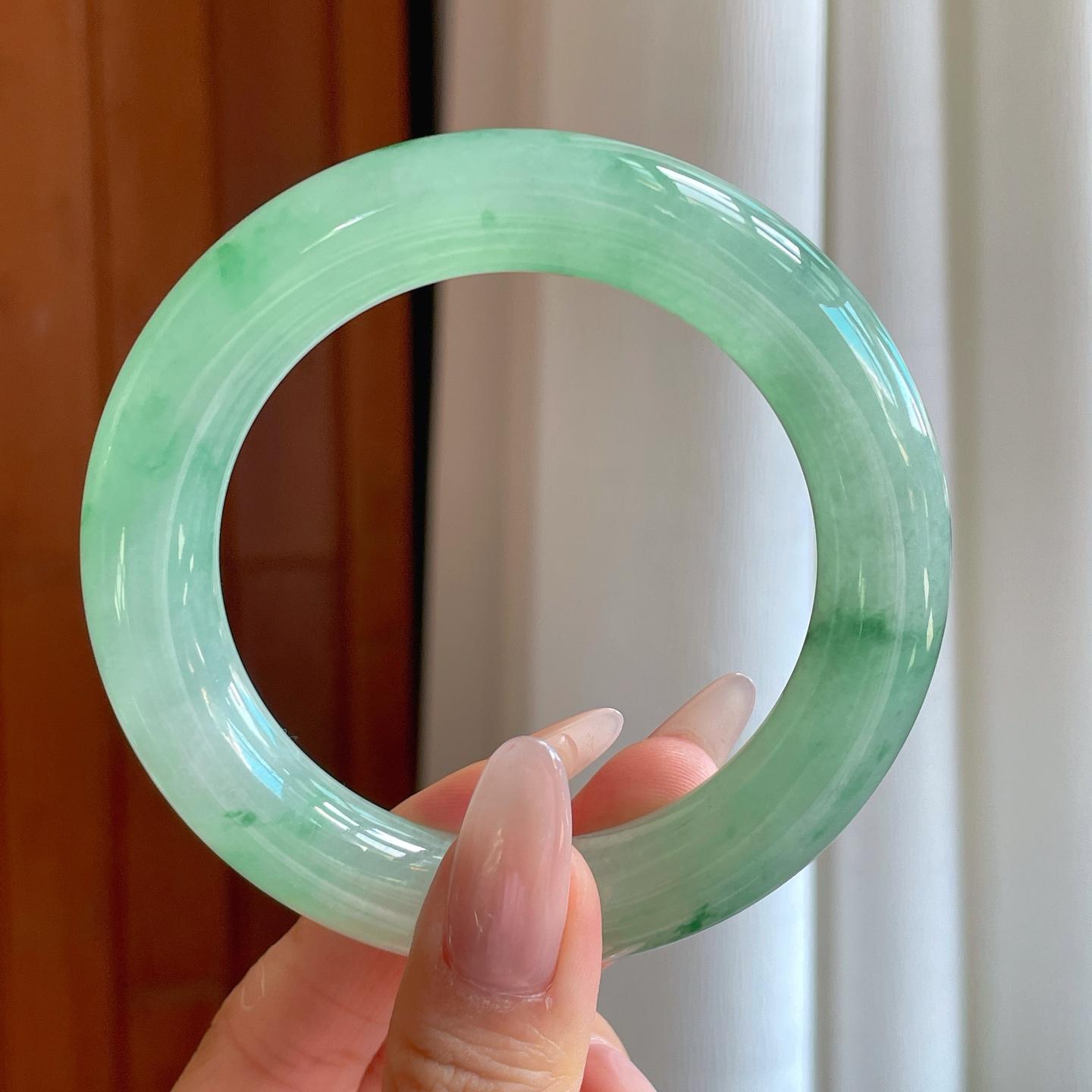 糯冰晴水飘花翡翠圆条手镯（56.7mm）（yc272895）