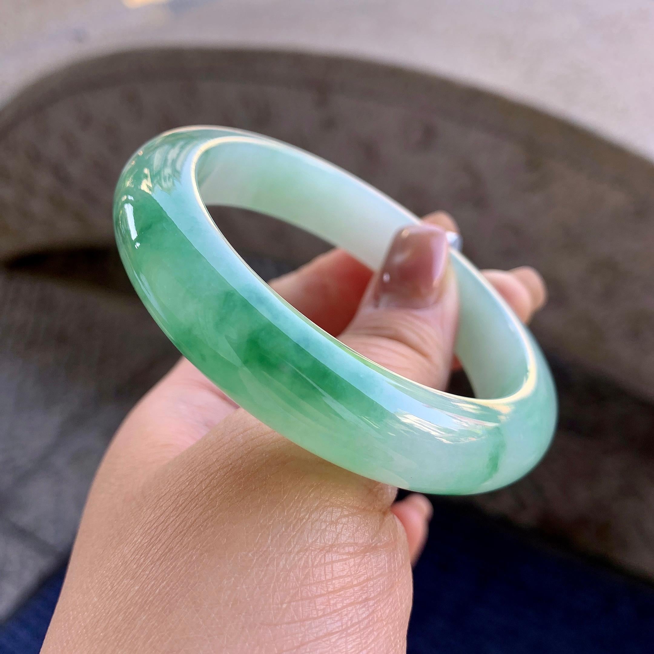 细糯种飘绿花正圈平安镯 57.8圈口 天然缅甸A货翡翠（yc352089）