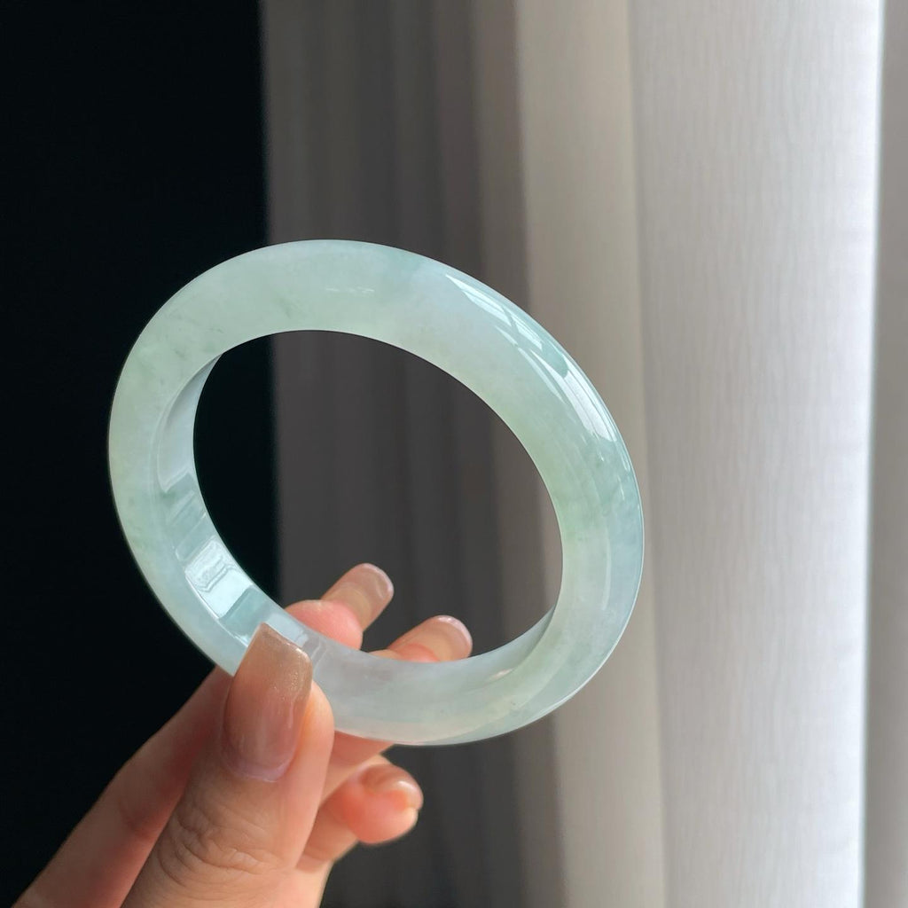 冰种淡底色翡翠平安镯（55.8mm）（yc374767）