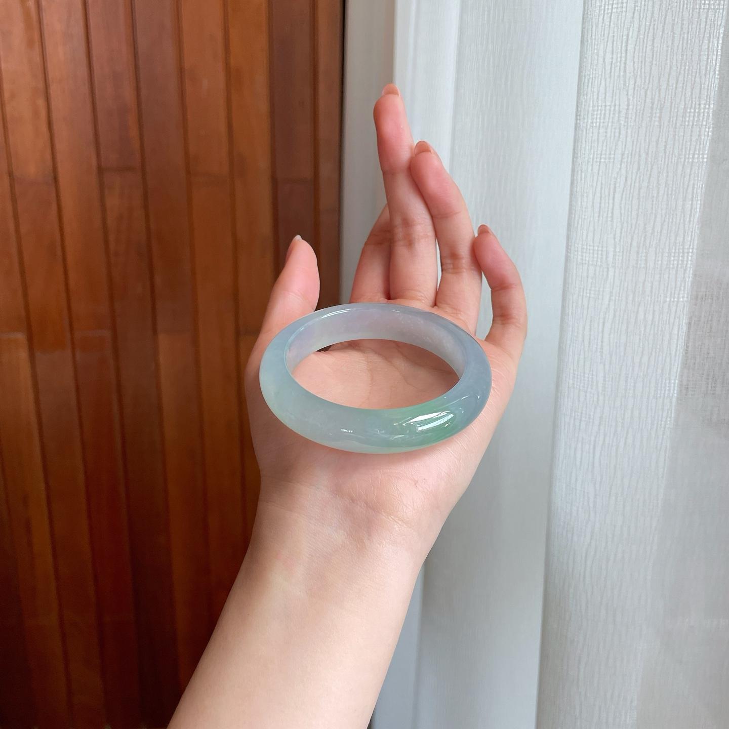冰种淡底色翡翠平安镯（53mm)（yc342183）