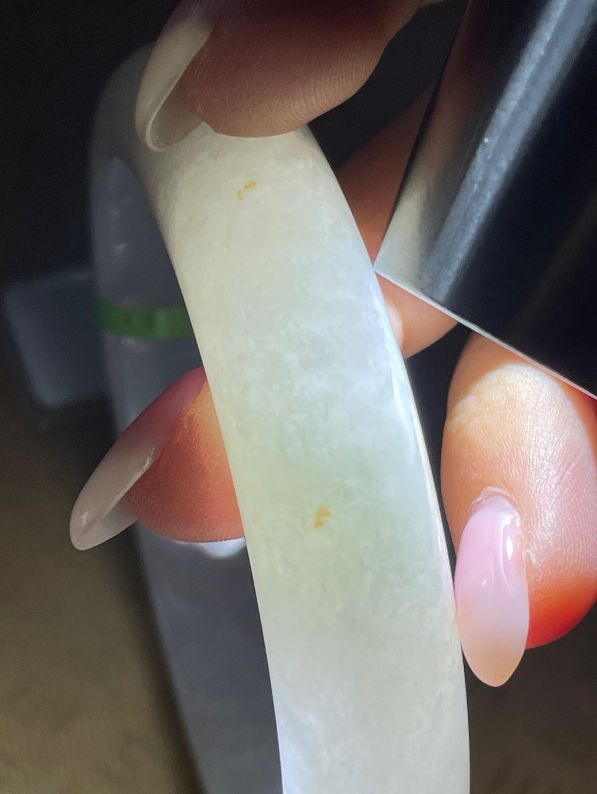 细糯冰白月光飘黄翡正圈平安镯 56圈（yc732901）
