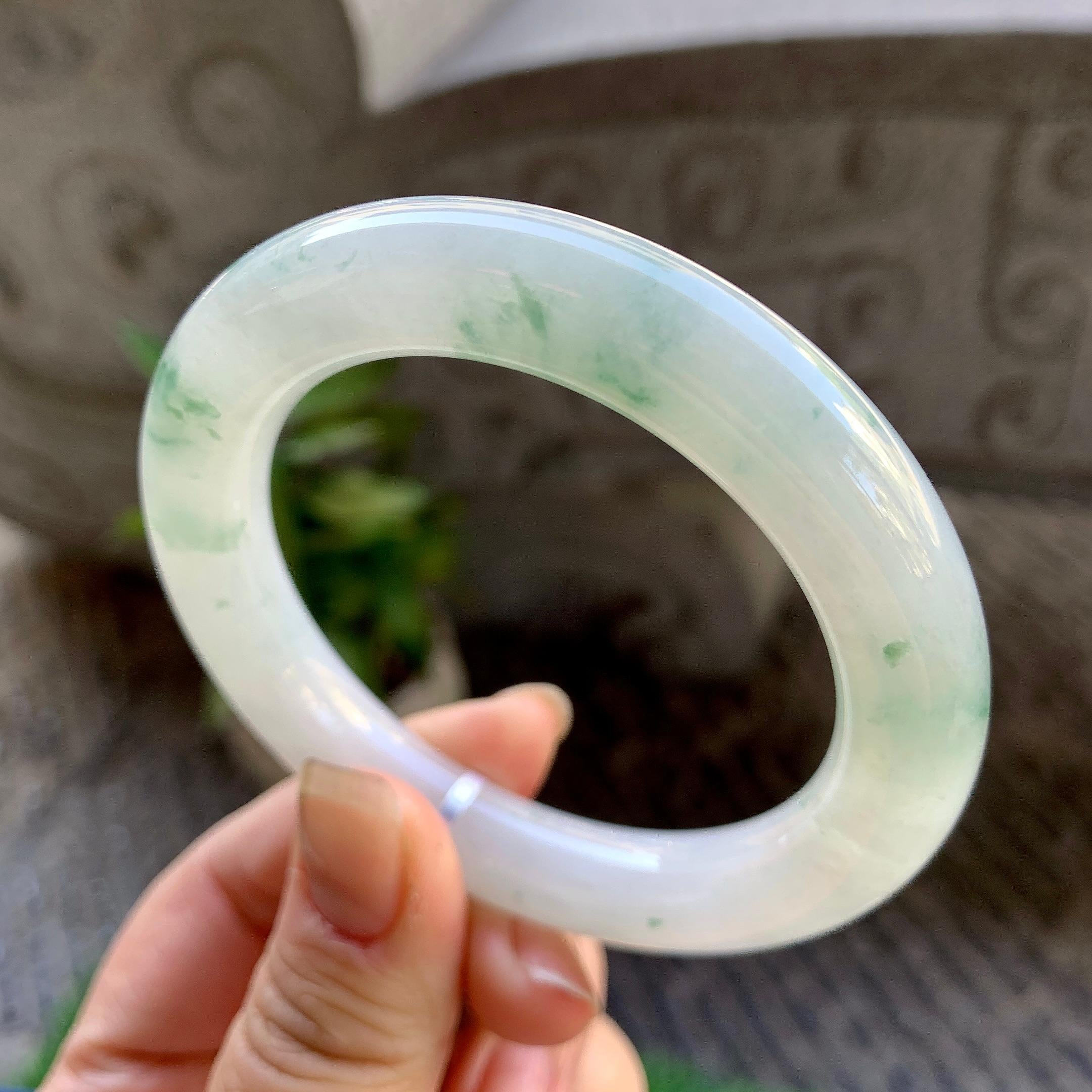 糯冰种飘花圆条手镯（54.6mm）（yc307303）