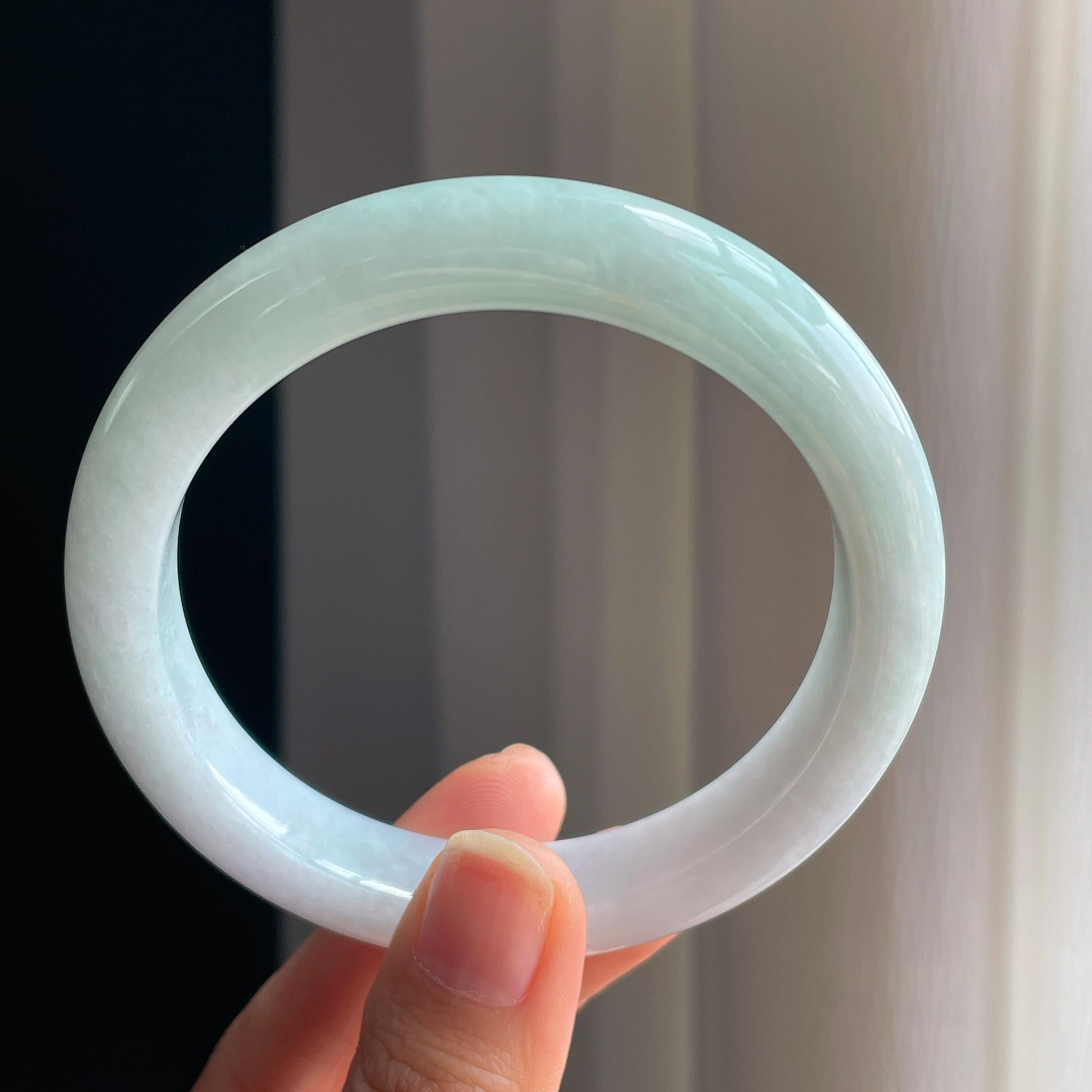 糯冰带色翡翠平安镯（61.7mm)（yc373962）