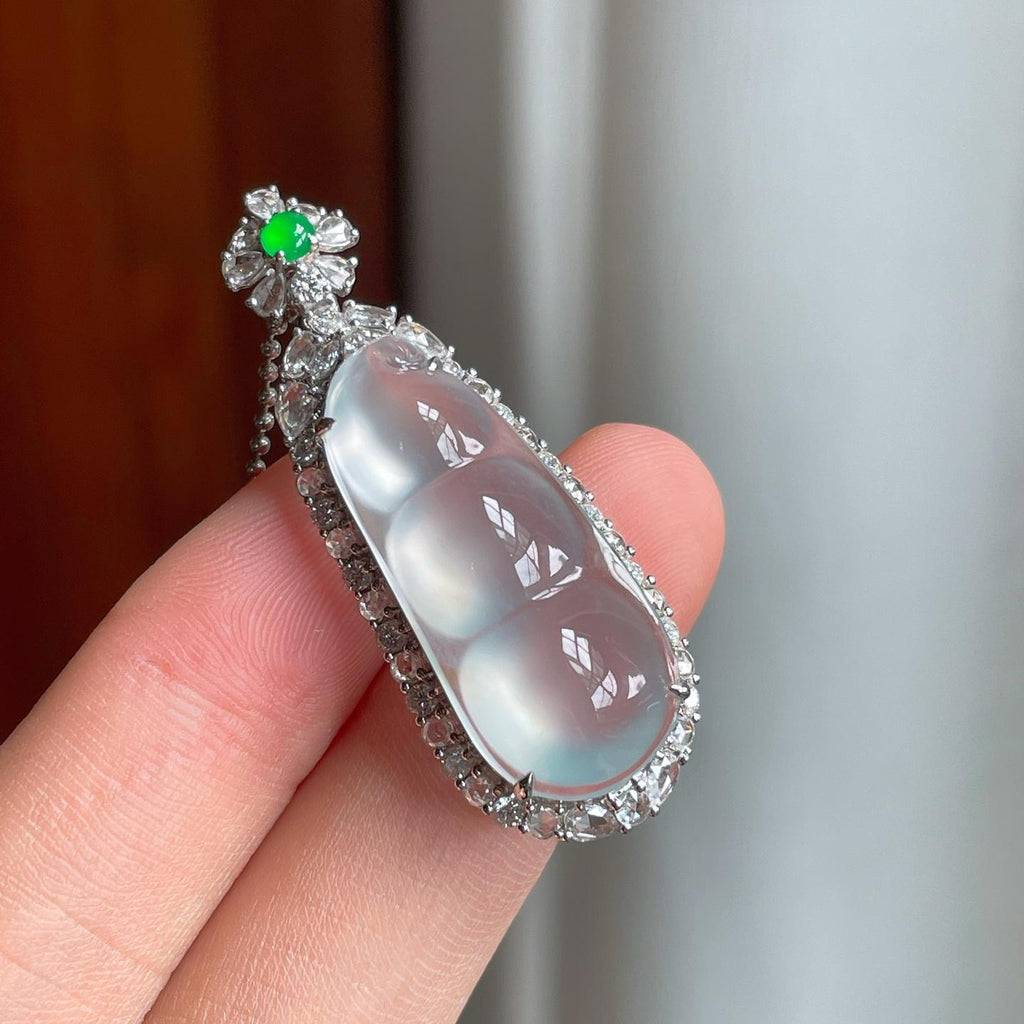 18k金镶冰种无色翡翠豆子（yc250570）