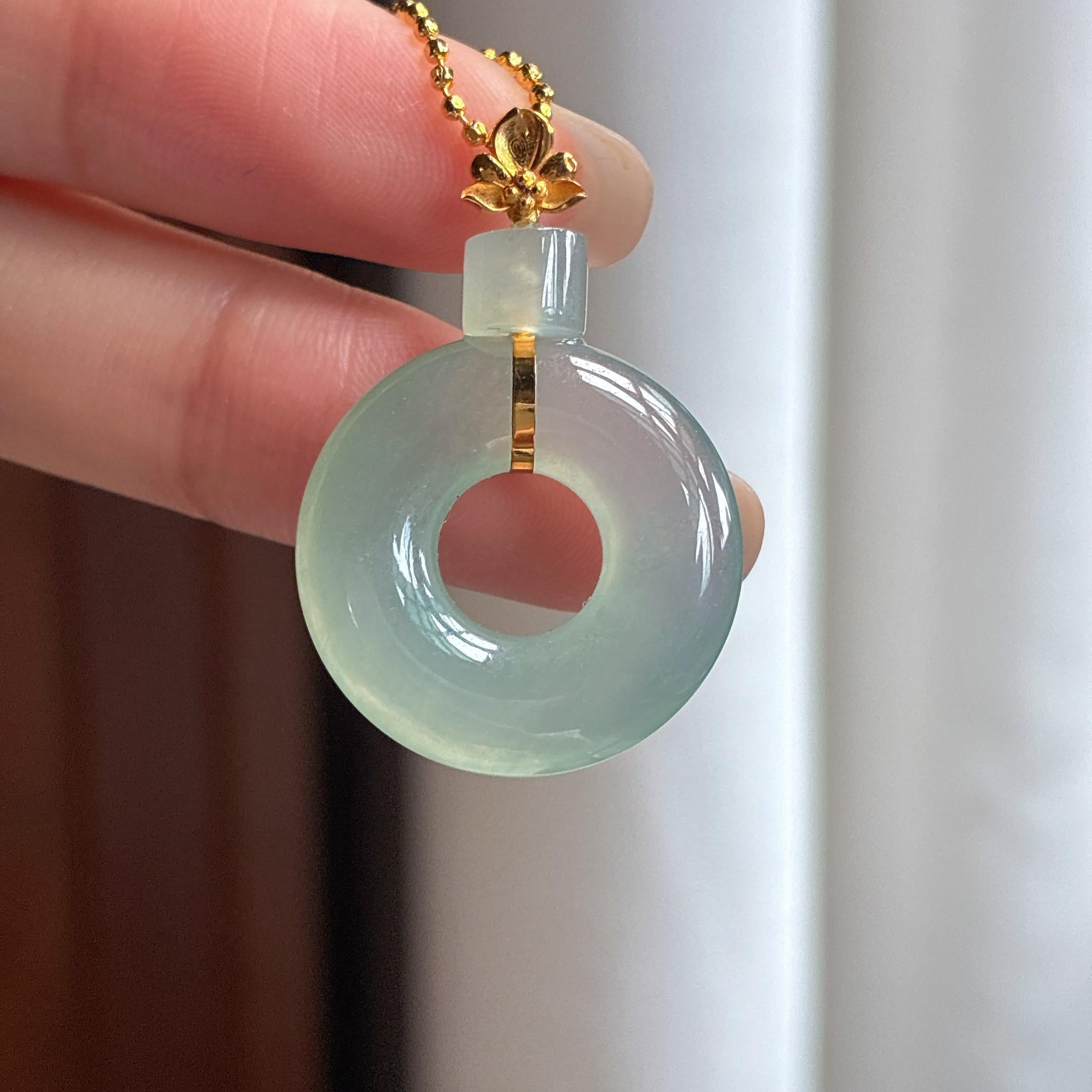 Khóa cài vàng 18k Băng chủng tình đá Bình An Khắc Ngọc phỉ thúy thiên nhiên Miến Điện loại A