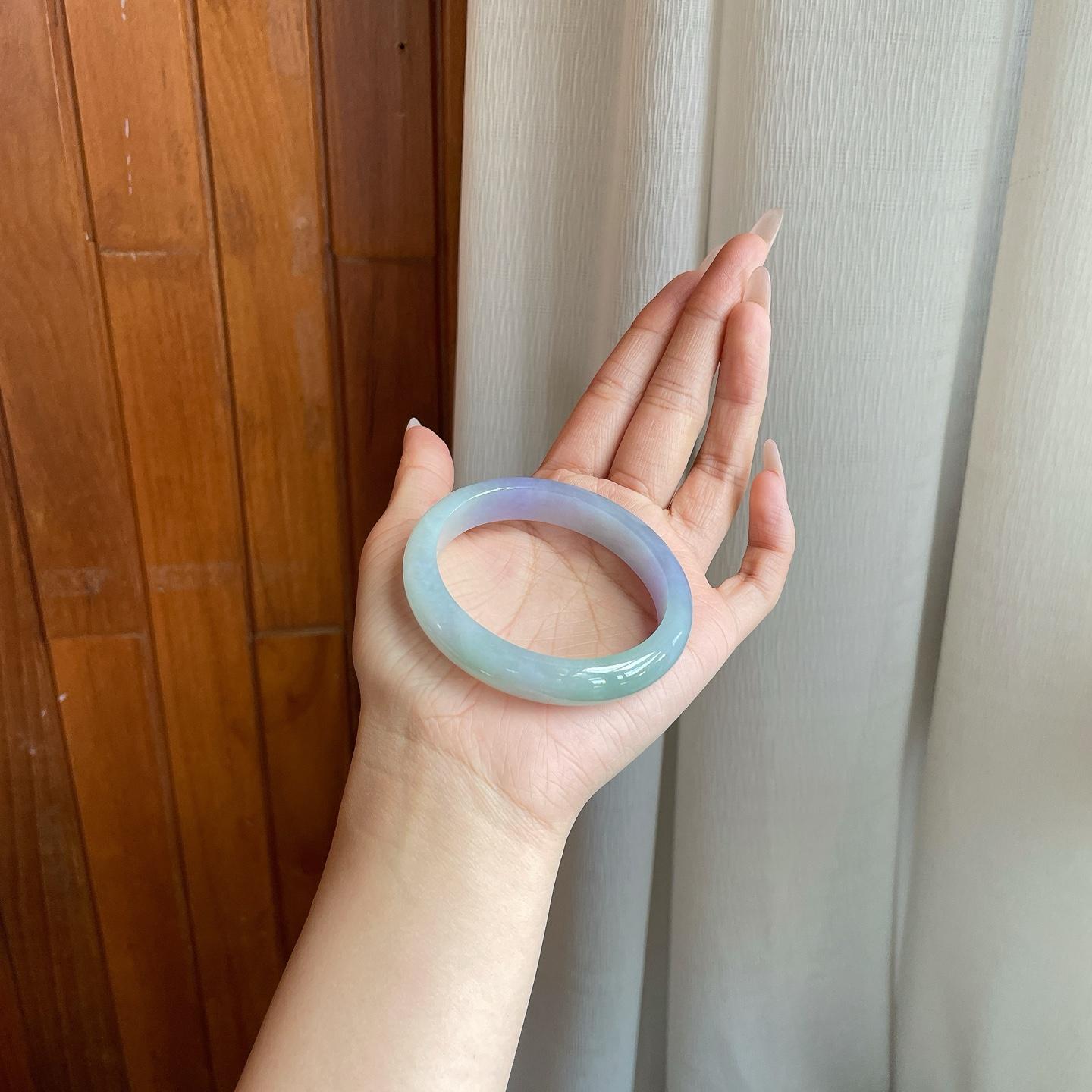 糯冰带紫罗兰翡翠贵妃镯（57.5mm）（yc279411）