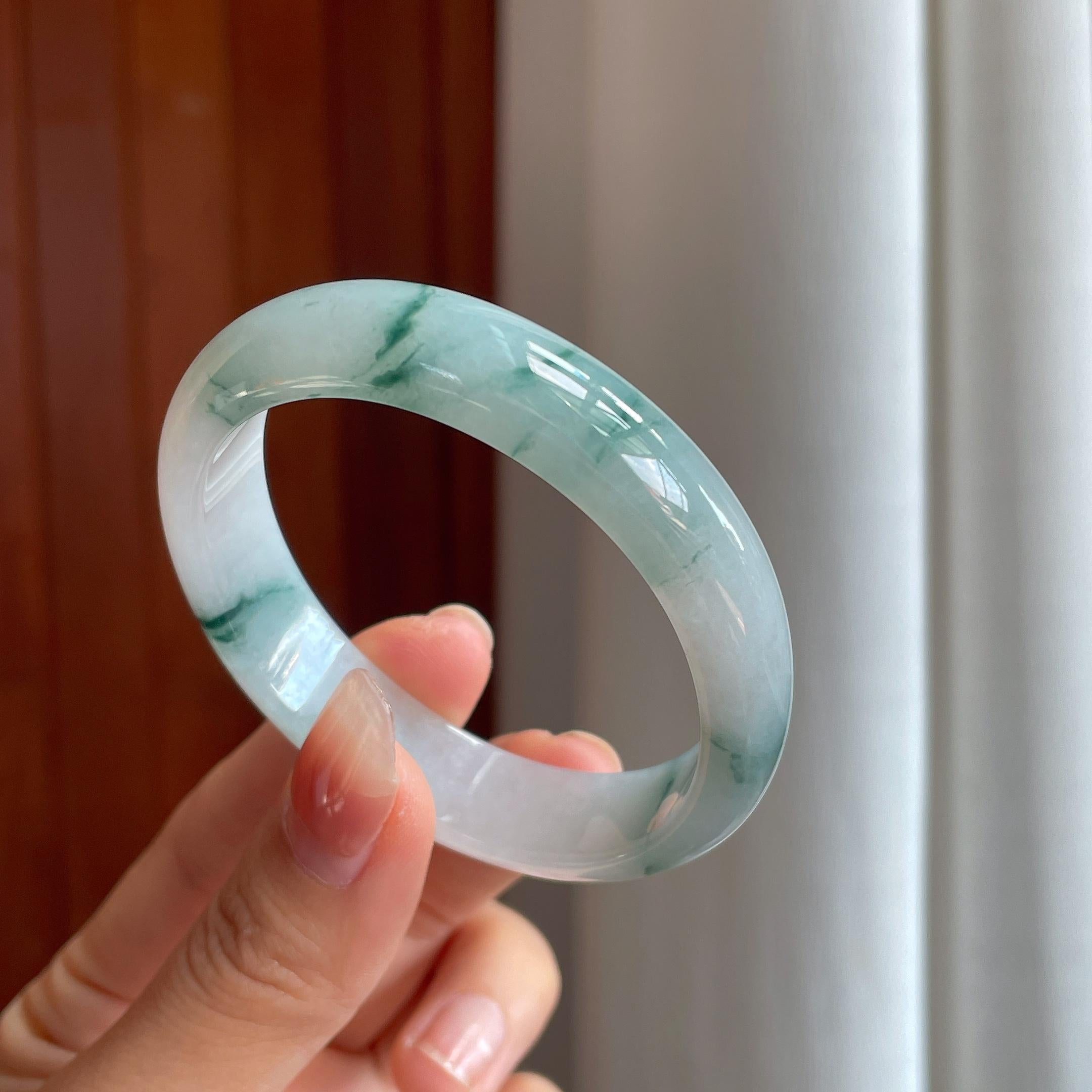 糯冰翡翠飘花贵妃镯（55mm）（yc346547）