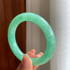 糯冰果绿翡翠圆条手镯（56mm)（yc342965）