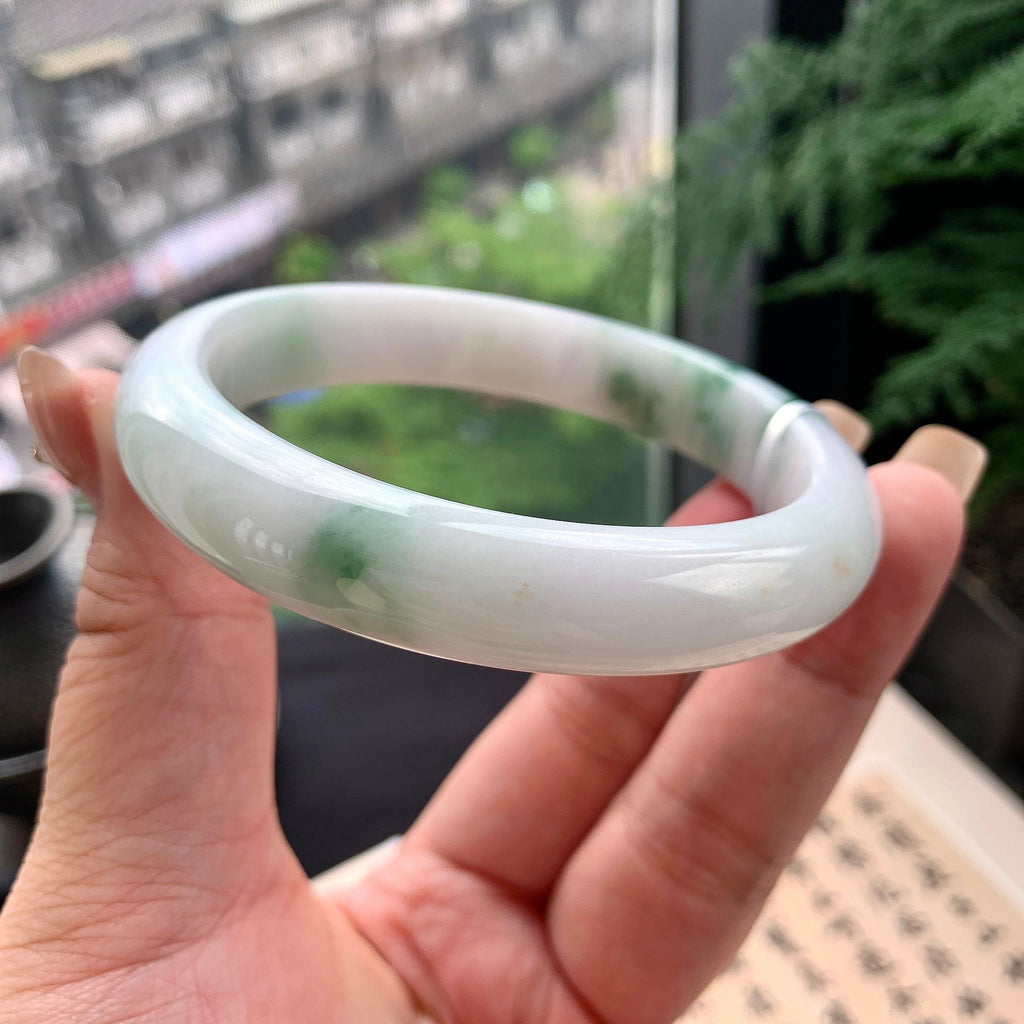 大圈口 细糯种飘绿花正圈平安镯 61.5圈口 天然缅甸A货翡翠（yc477614）
