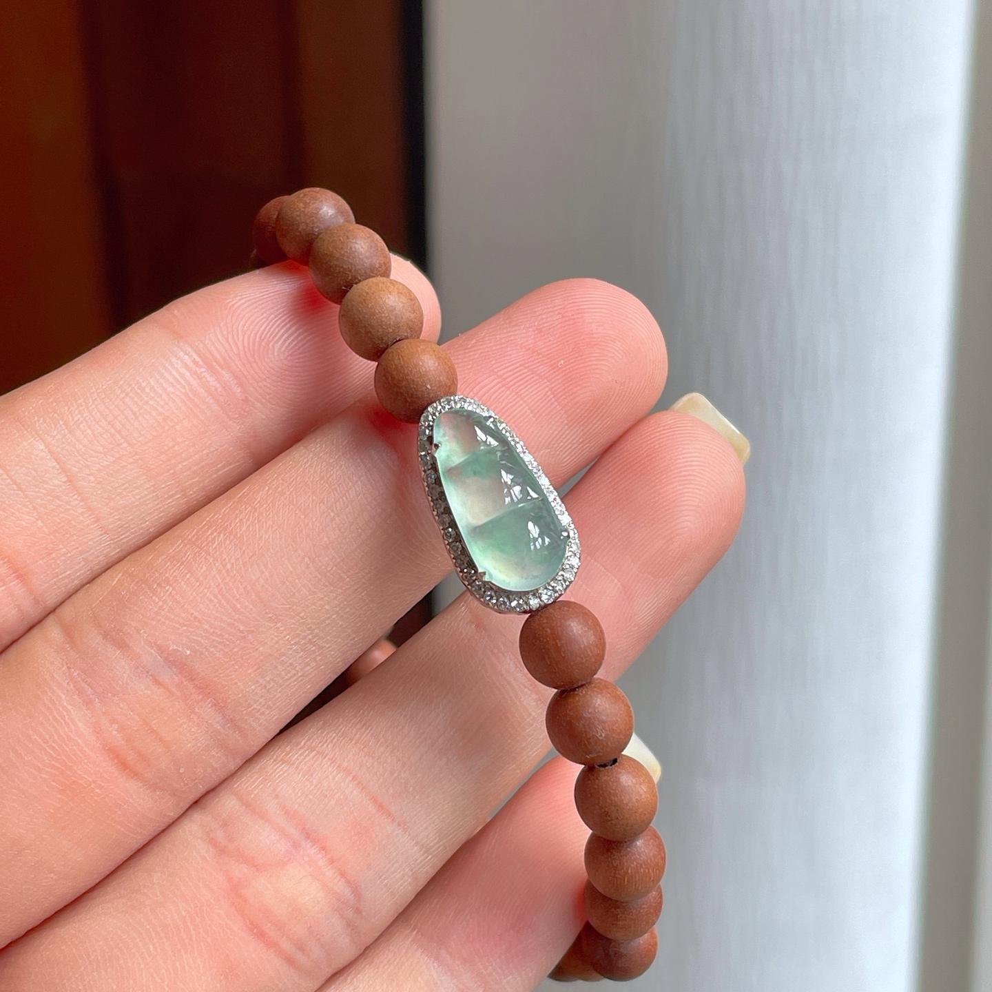 18k金钻镶冰种带底色翡翠豆子手串（yc249166）