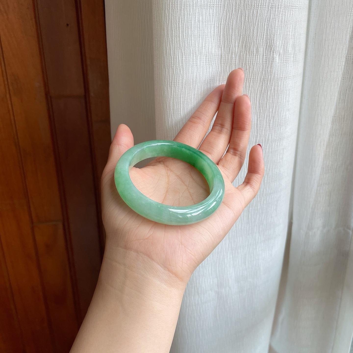 糯冰带色翡翠平安镯（55.7mm）（yc296428）