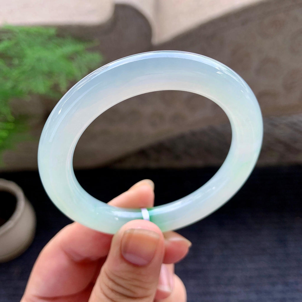 糯冰种飘阳绿圆条手镯（52.5mm）（yc195916）