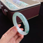 糯冰飘花正圈翡翠手镯（56mm）（yc017399）