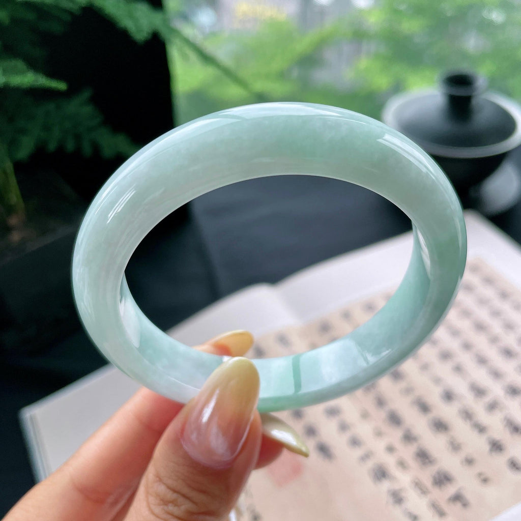 细糯种飘绿正圈平安镯57.2圈 天然缅甸A货翡翠（yc473060）