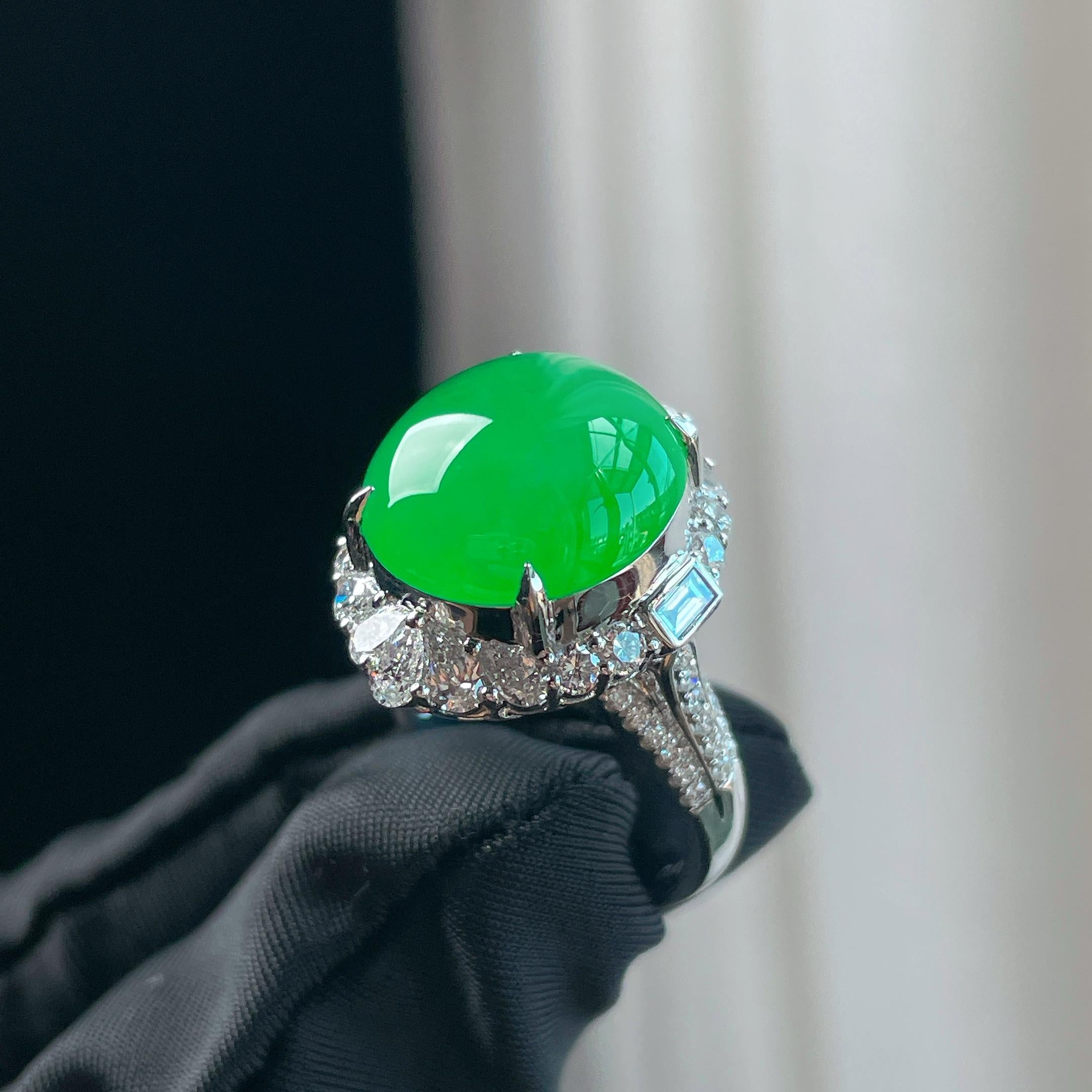 18k金钻镶冰种满绿翡翠蛋面戒指（yc344505）