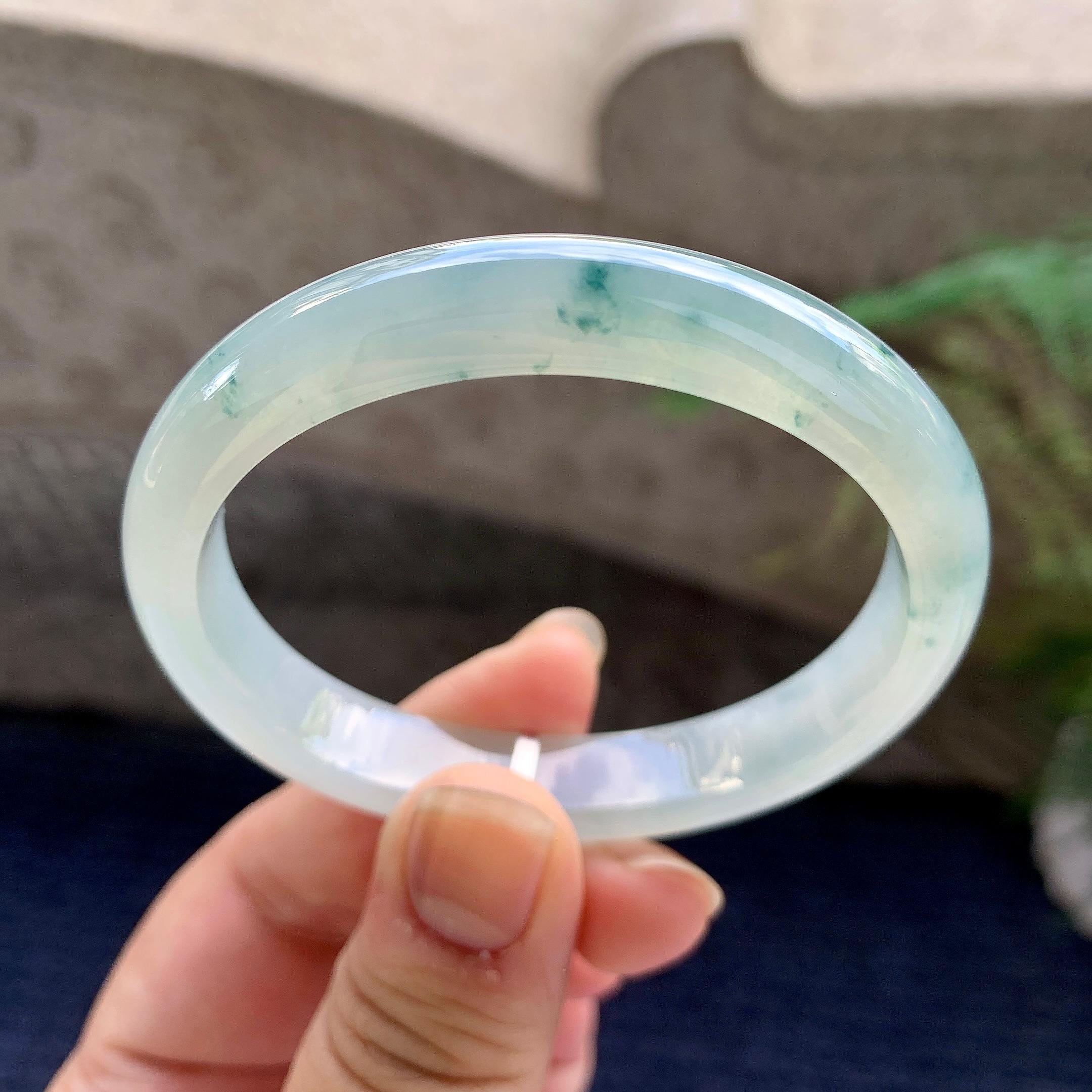 糯冰种飘花贵妃手镯（54.8mm）（yc223264）