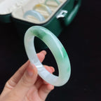 细糯冰飘花正圈翡翠手镯（55.8mm）（yc017034）